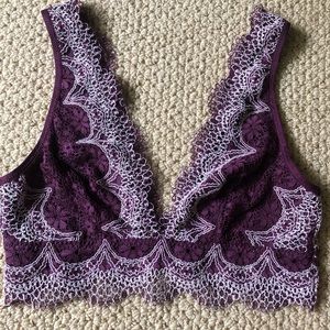 Victoria’s Secret Bralette in Medium.